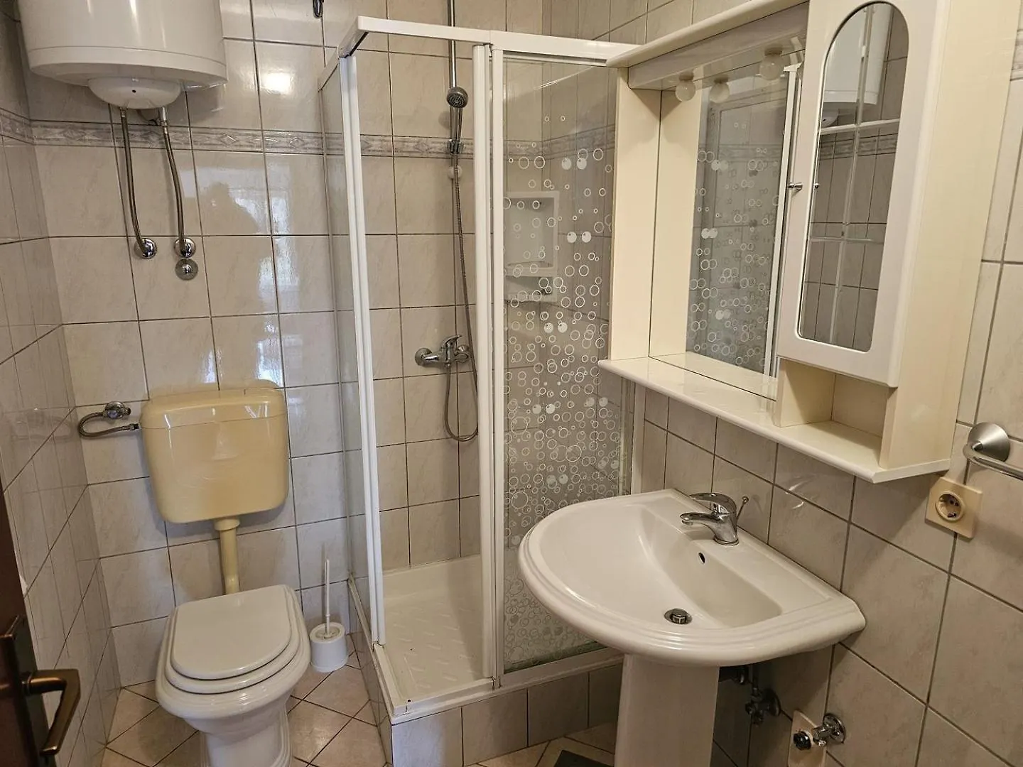 Marina 2 Nv - Apartment With Terrace, Grill, Pool Novi Vinodolski