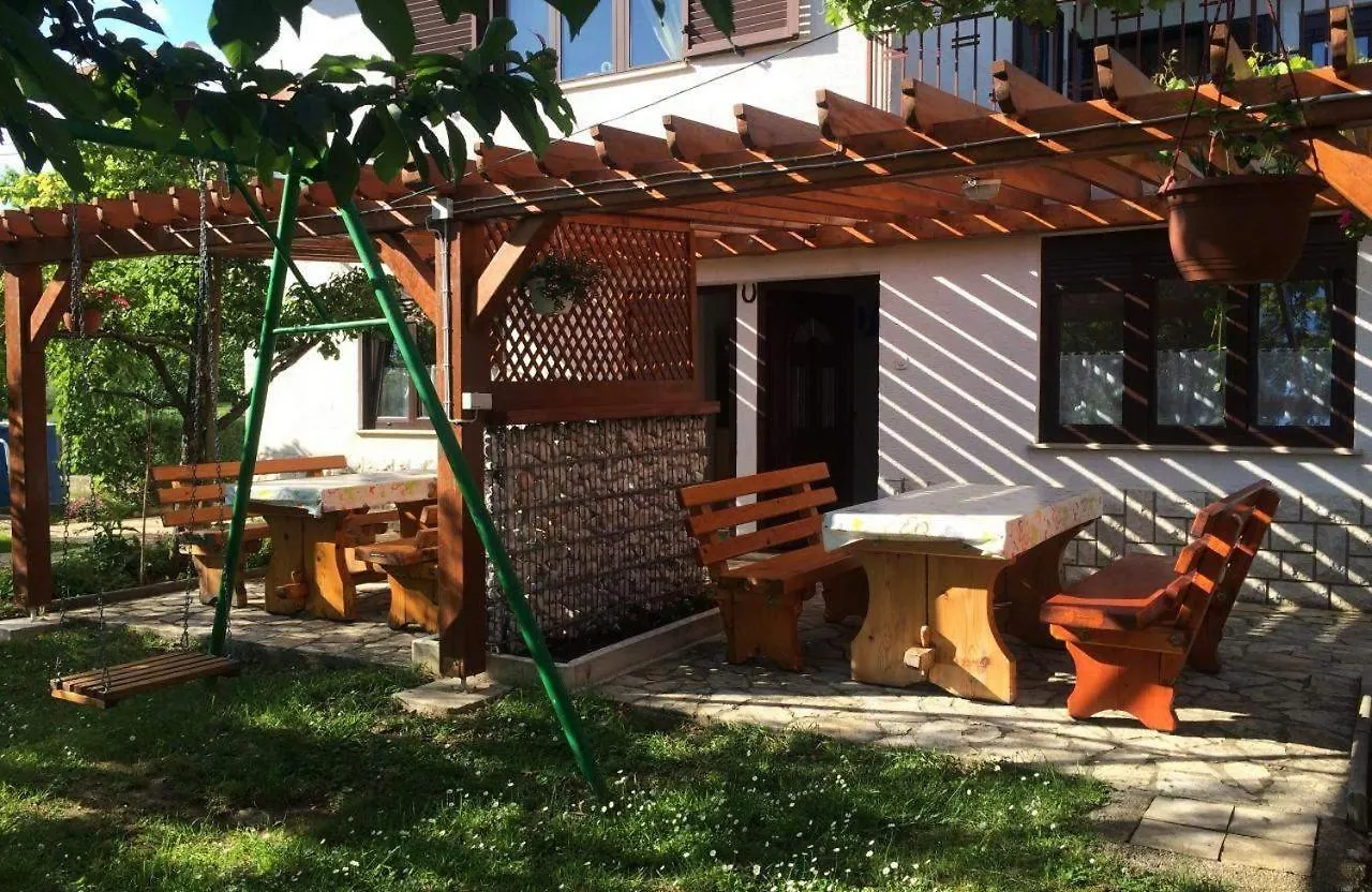 Marina 2 Nv - Apartment With Terrace, Grill, Pool Novi Vinodolski